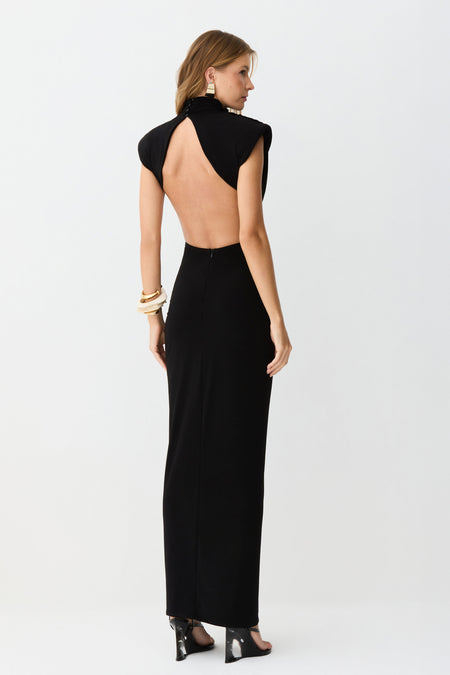 VESTIDO MIDI ABERTURA LATERAL E COSTAS DETALHE FRONTAL PRETO