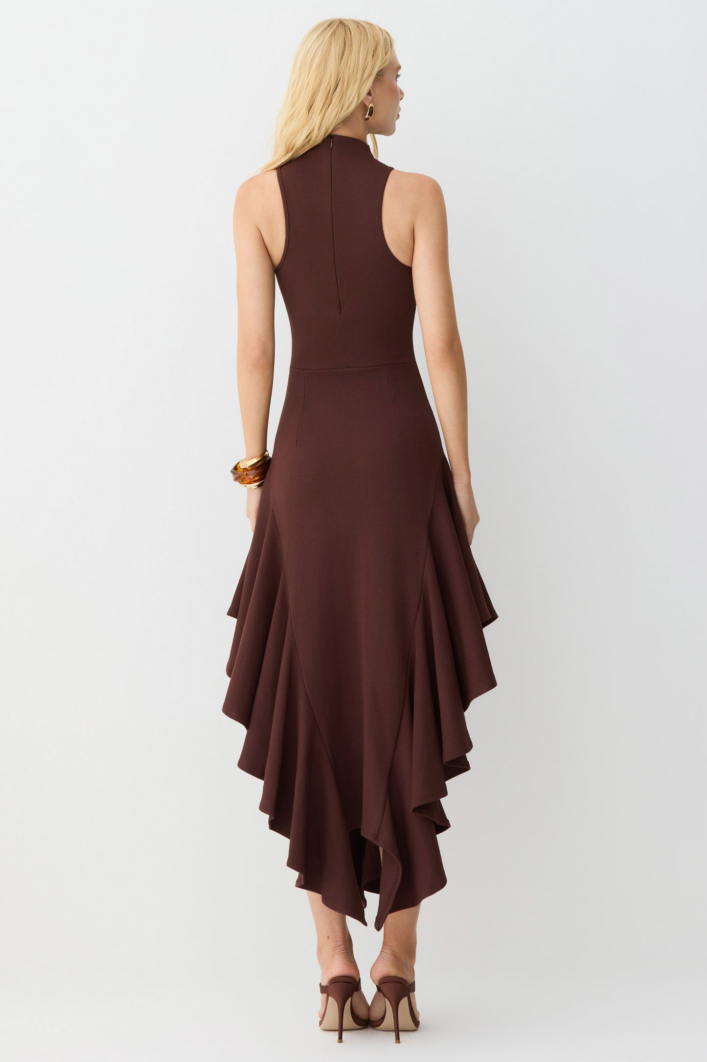 VESTIDO MIDI GOLA ALTA BABADOS ASSIMETRICOS BARRA MARROM ESCURO