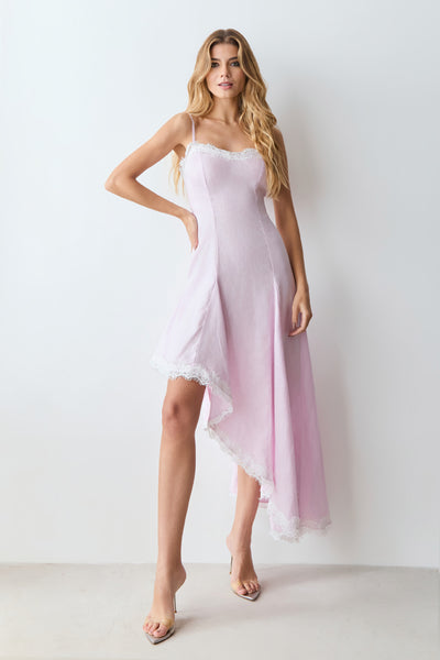 VESTIDO MIDI BARRA ASSIMETRICA DETALHE RENDA E BUSTO ROSA BEBE