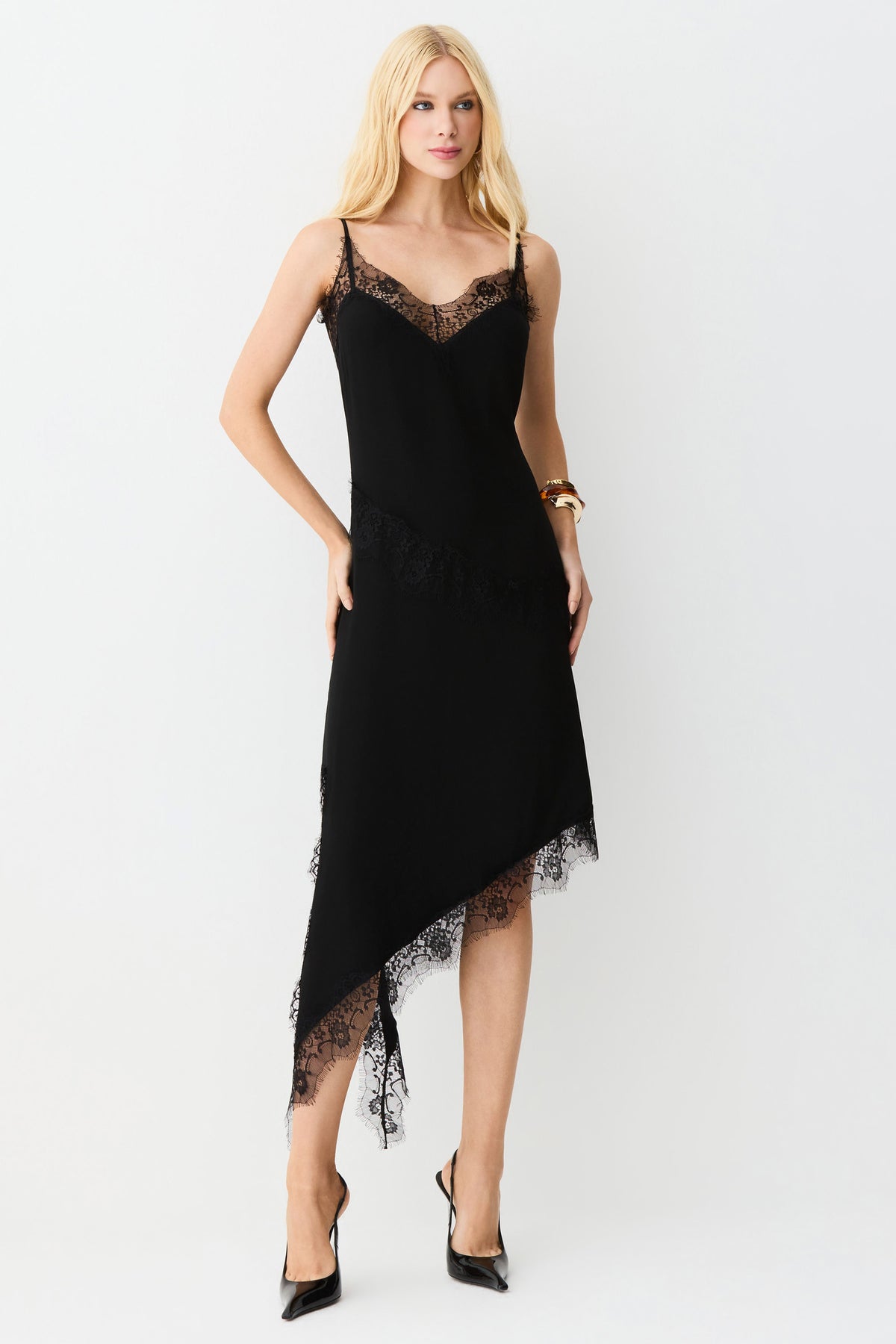 VESTIDO MIDI ALCA FINAS COM DETALHES EM RENDA PRETO