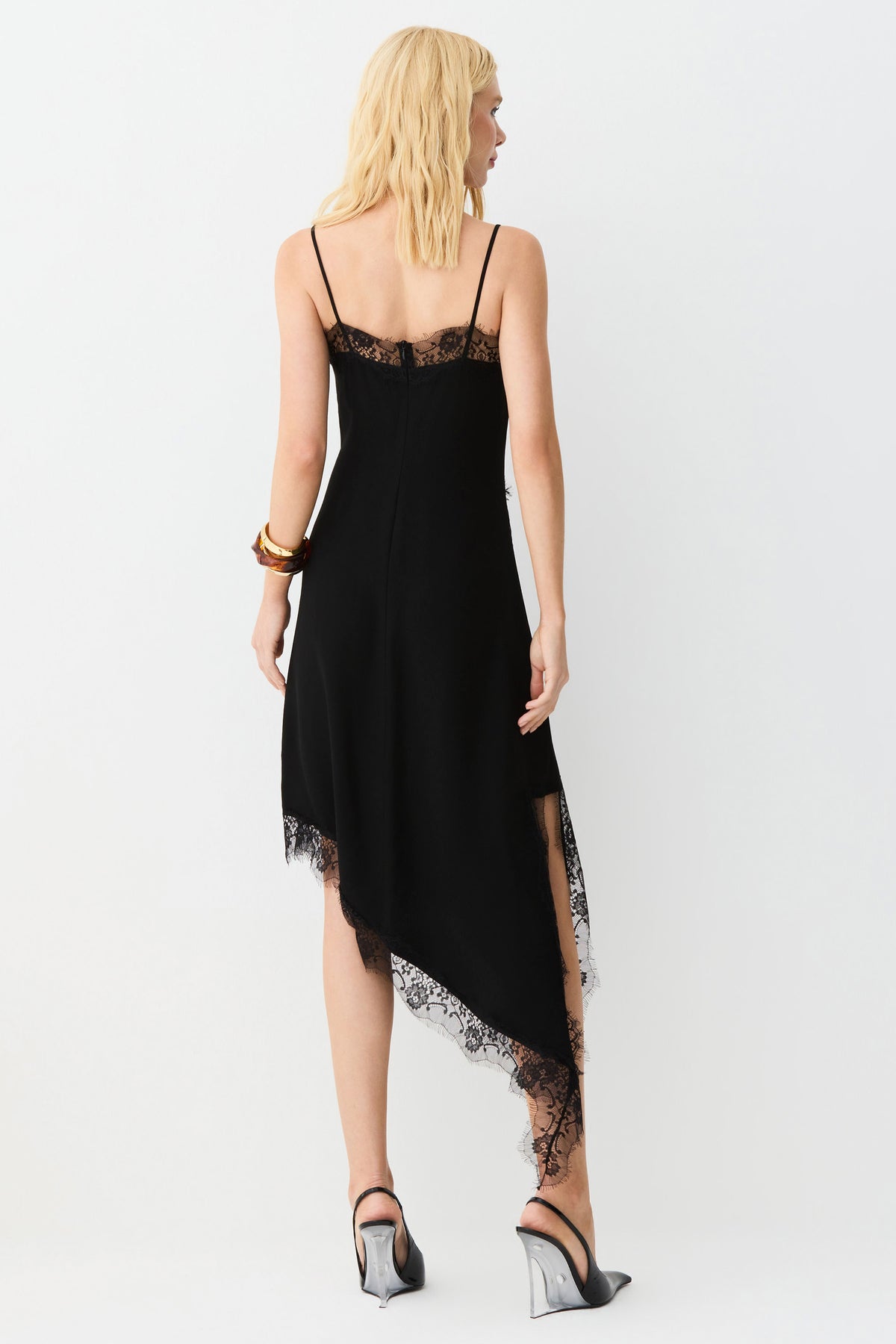 VESTIDO MIDI ALCA FINAS COM DETALHES EM RENDA PRETO