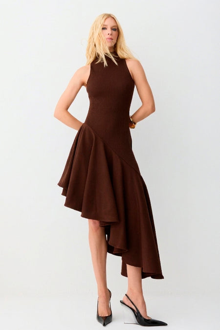 VESTIDO MIDI GOLA ALTA BARRA ASSIMETRICA COM VOLUME MARROM