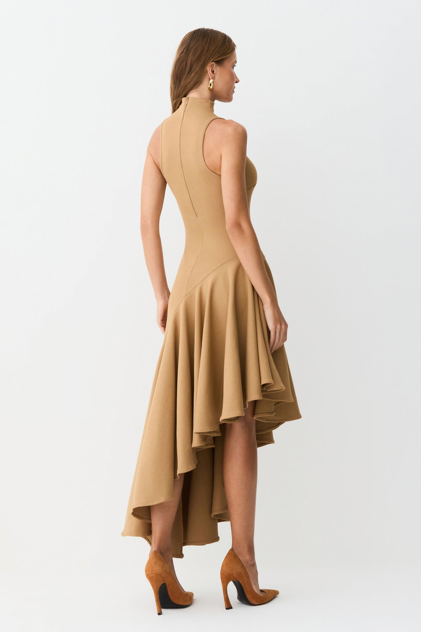 VESTIDO MIDI GOLA ALTA BARRA ASSIMETRICA COM VOLUME KAKI