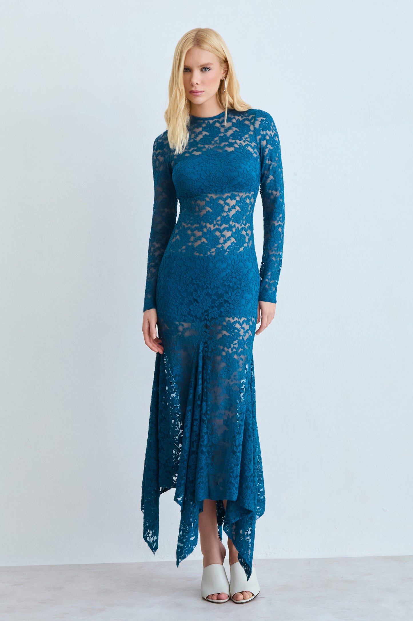 VESTIDO MIDI ABERTURA COSTAS COM BARRA ASSIMETRICA AZUL PAVAO