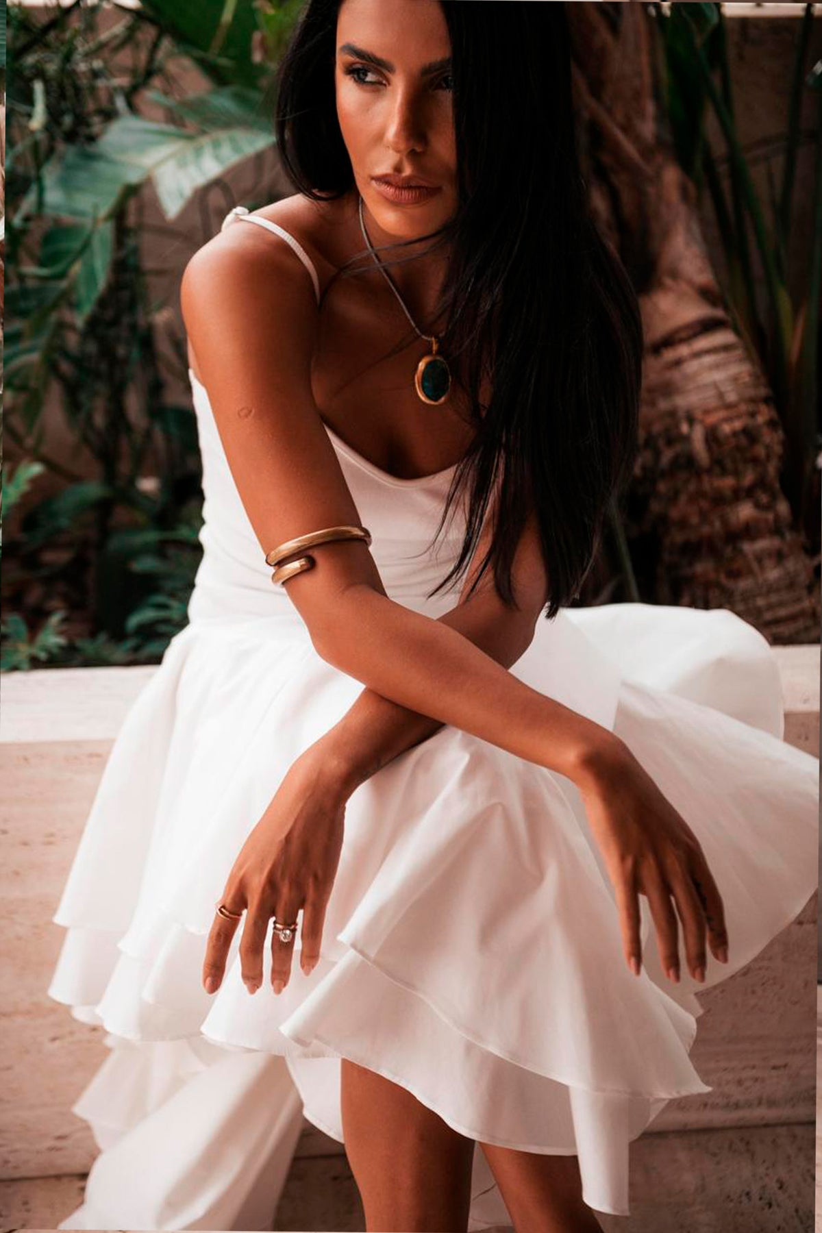 VESTIDO MIDI ALCA FINA BARRA ASSIMETRICA COM VOLUME OFF WHITE
