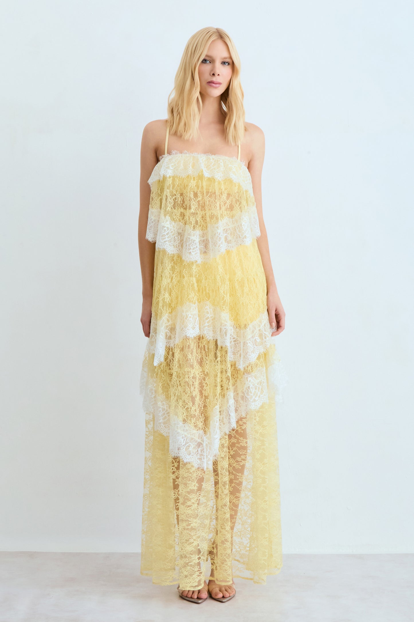 VESTIDO MIDI EM RENDA COM BABADOS COM AMARRACAO AMARELO