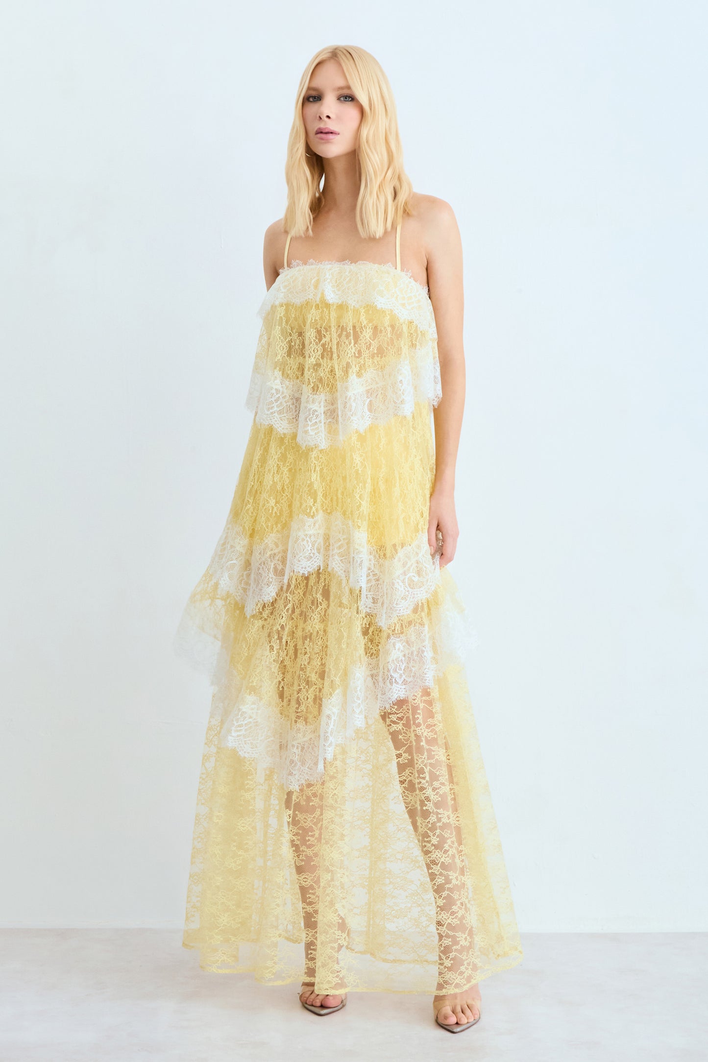 VESTIDO MIDI EM RENDA COM BABADOS COM AMARRACAO AMARELO