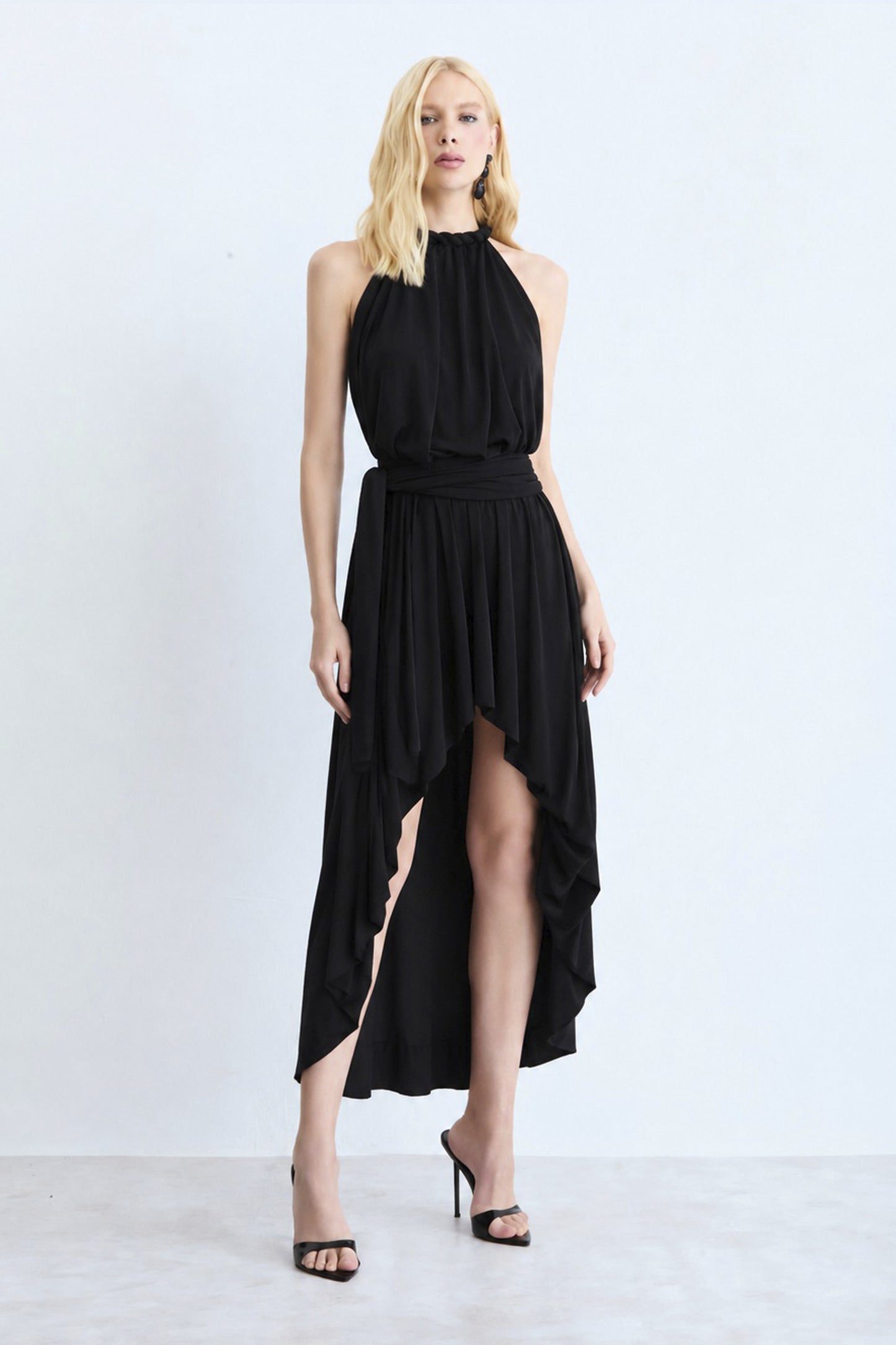 VESTIDO MULLET FRENTE UNICA  E FAIXA CINTURA PRETO