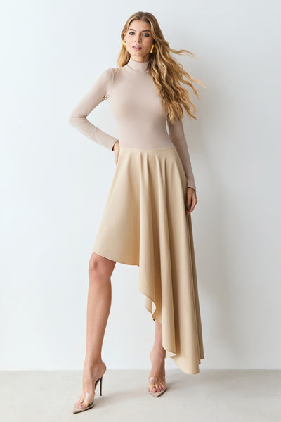 VESTIDO MIDI GOLA ALTA BARRA ASSIMETRICA ESTRUTURADA KAKI CLARO