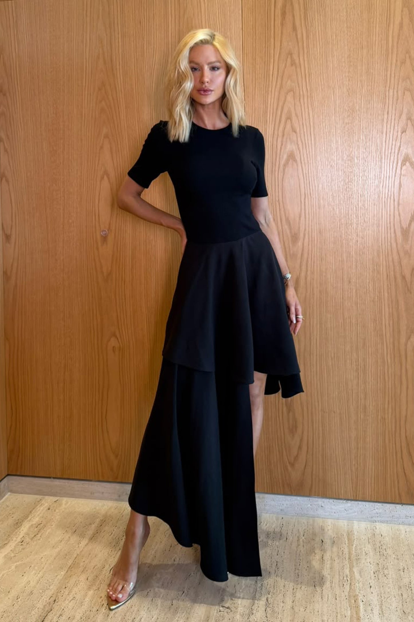 VESTIDO MIDI SAIA COM SOPREPOSICAO ASSIMETRICA PRETO
