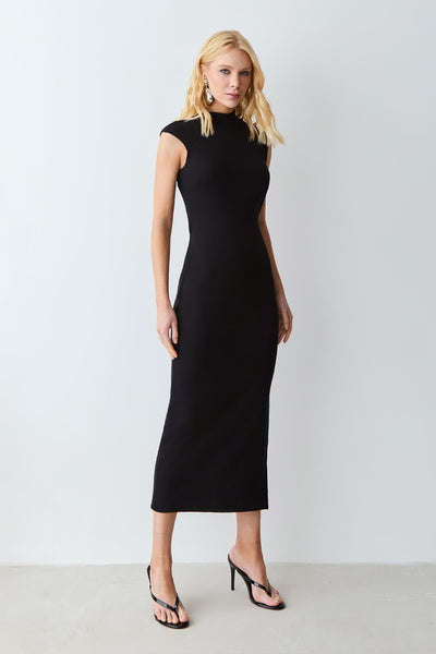 VESTIDO MIDI ABERTURA E TORCAO COSTAS GOLA MEDIA PRETO