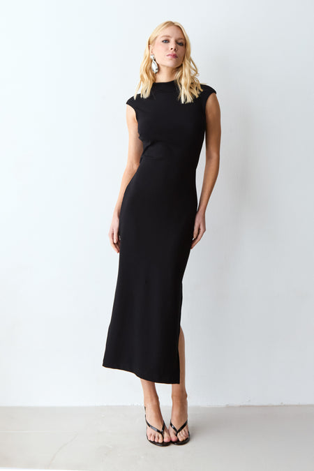 VESTIDO MIDI ABERTURA E TORCAO COSTAS GOLA MEDIA PRETO