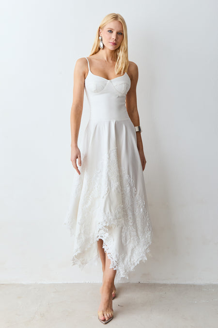 VESTIDO MIDI ACINTURADO RECORTE BUSTO DETALHES RENDA OFF WHITE