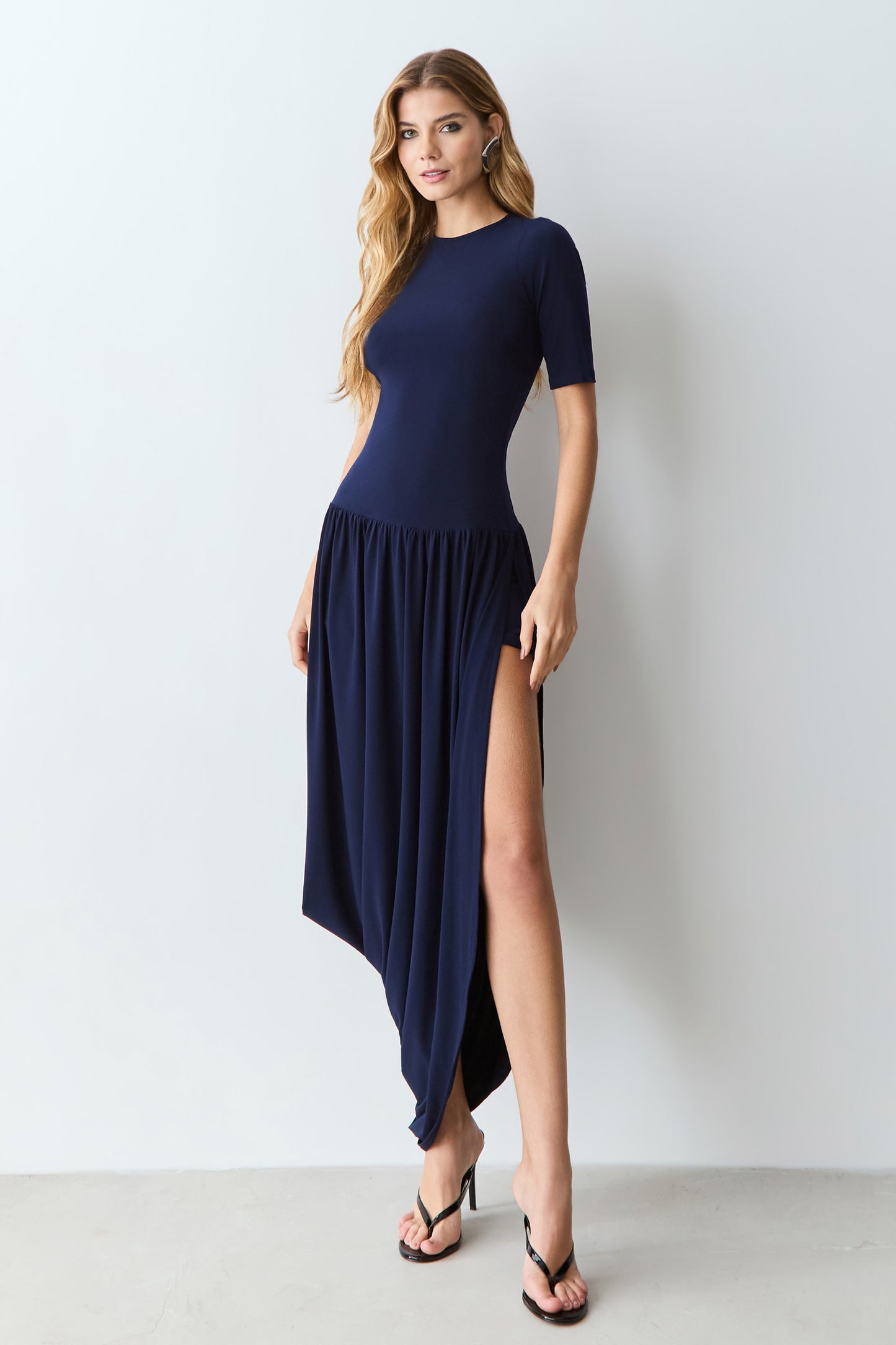 VESTIDO MIDI MANGA CURTA SAIA COM CAIMENTO BALONE AZUL ECLIPSE