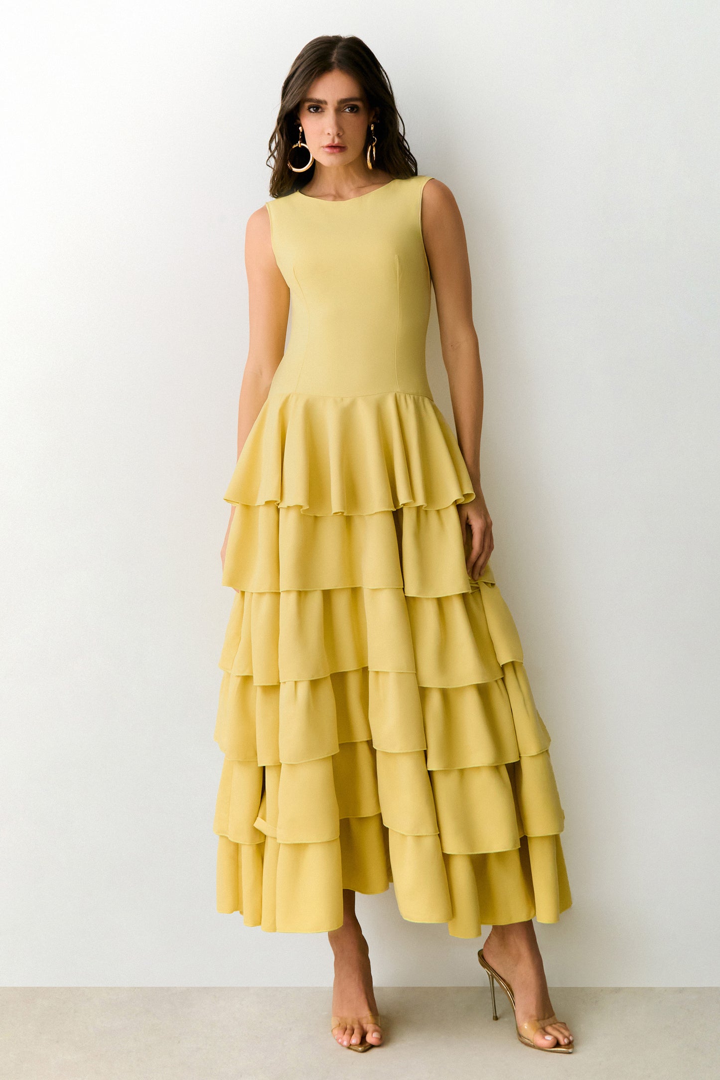 VESTIDO MIDI ALONGADO COM BABADOS E VOLUME SAIA AMARELO MANTEIGA