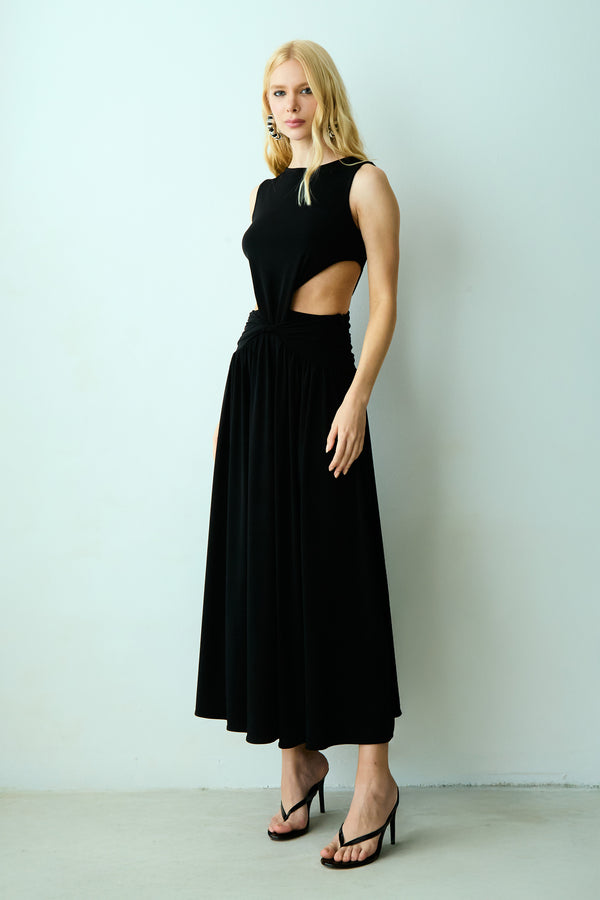 VESTIDO MIDI DECOTE V COSTAS E ABERTURAS LATERAIS PRETO