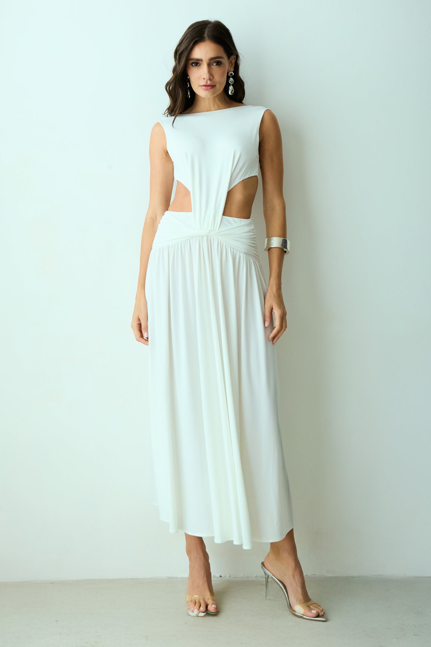 VESTIDO MIDI DECOTE V COSTAS E ABERTURAS LATERAIS OFF WHITE