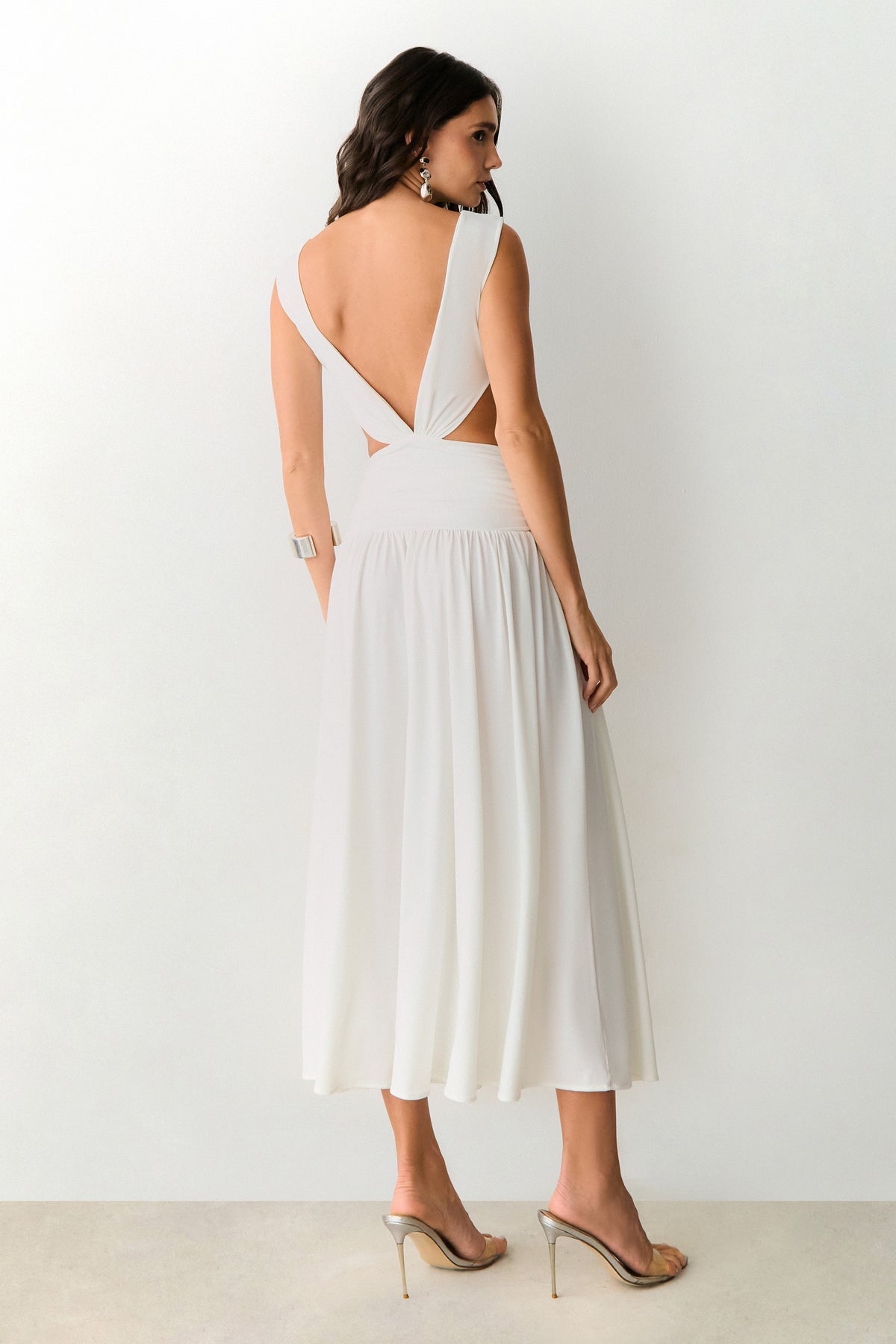 VESTIDO MIDI DECOTE V COSTAS E ABERTURAS LATERAIS OFF WHITE