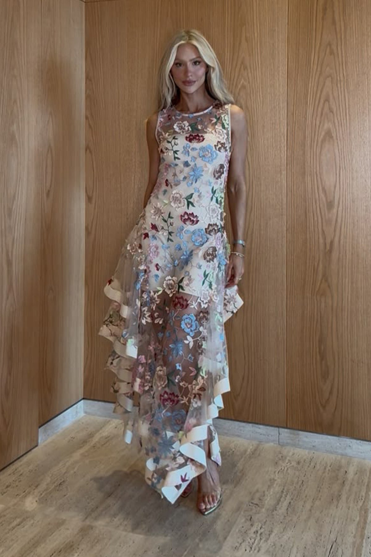 VESTIDO MIDI LATERAIS COM VOLUME E ASSIMETRICAS TULE LIRIO ROSA