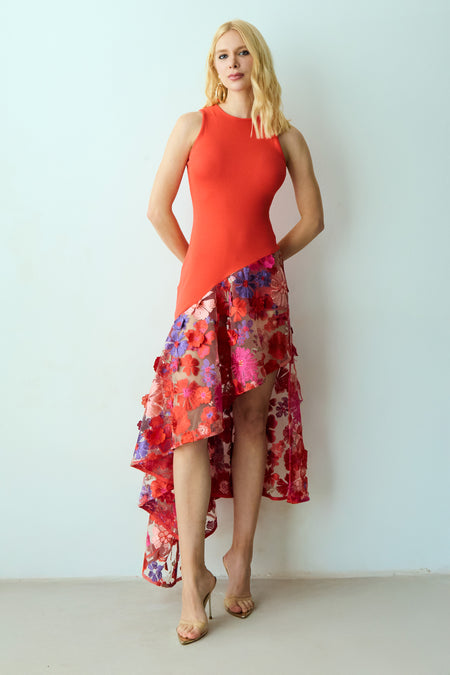 VESTIDO MIDI BARRA COM VOLUME ASSIMETRICA EM TULE CORAL