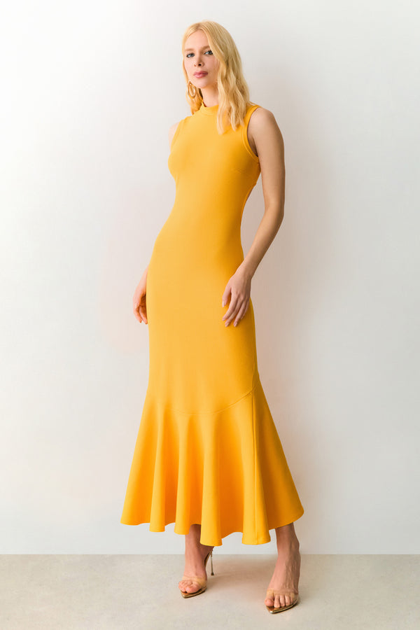 VESTIDO MIDI BARRA COM RODA AMPLA E ABERTURA COSTAS LARANJA MANGA