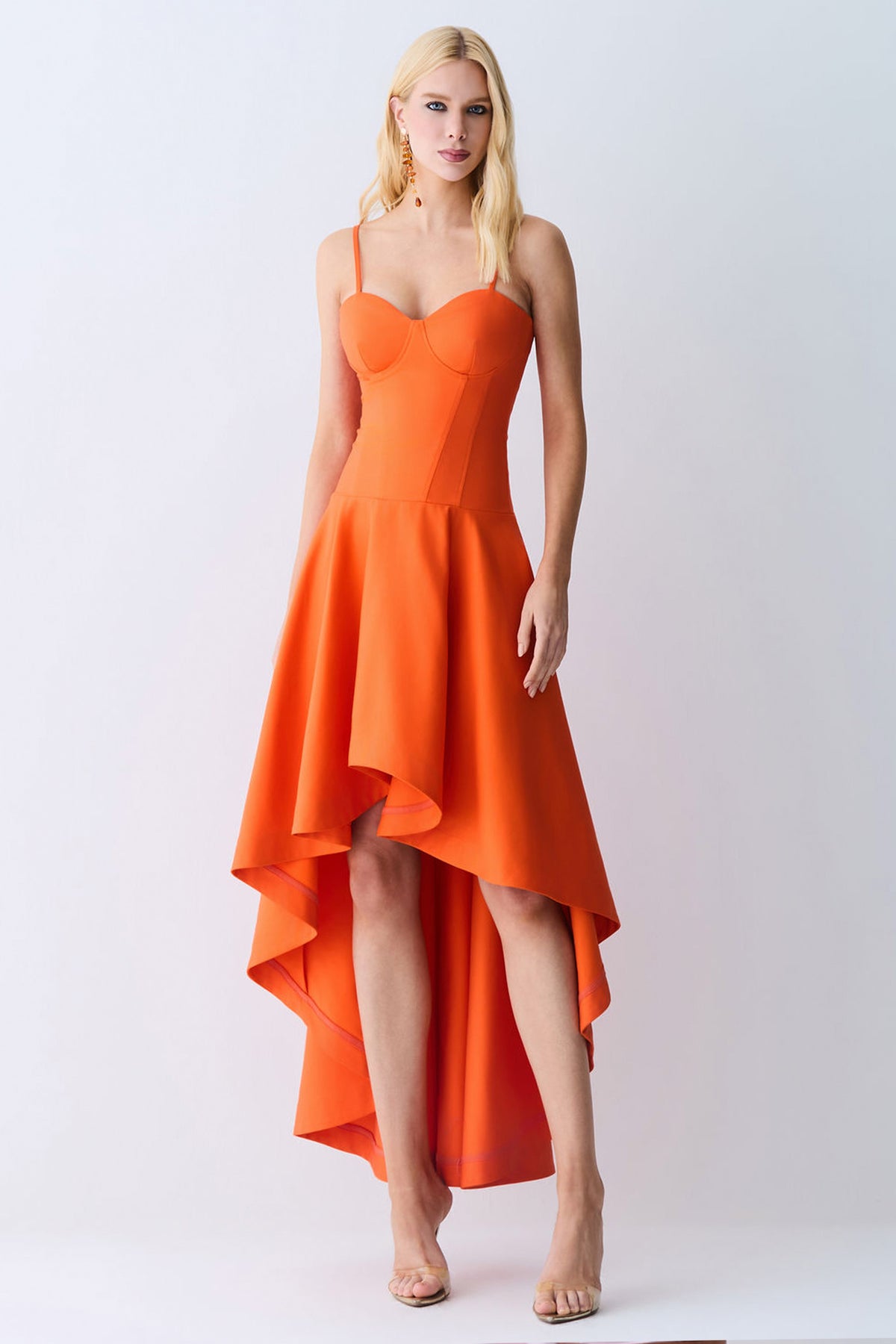 VESTIDO MULLET ACINTURADO COM BARRA AMPLA ALCA FINA LARANJA TANGERINA