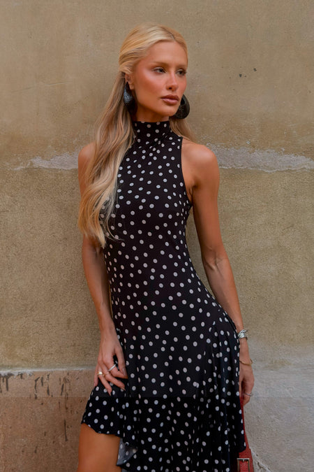 VESTIDO MIDI BARRA ASSIMETRICA COM GOLA MEDIA POA PRETO COM BRANCO