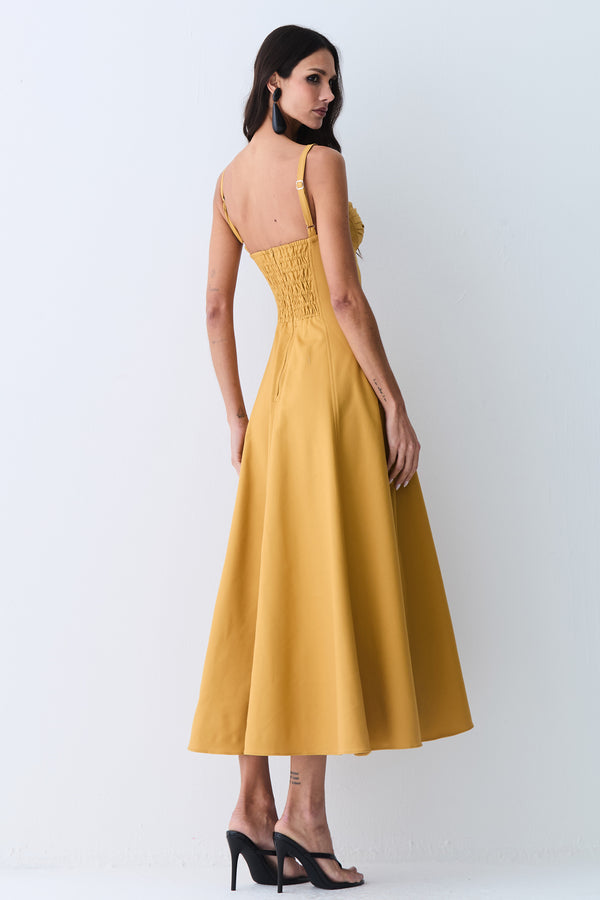 VESTIDO MIDI DRAPEADOS BUSTO E RECORTES PESPONTADOS KAKI MEDIO