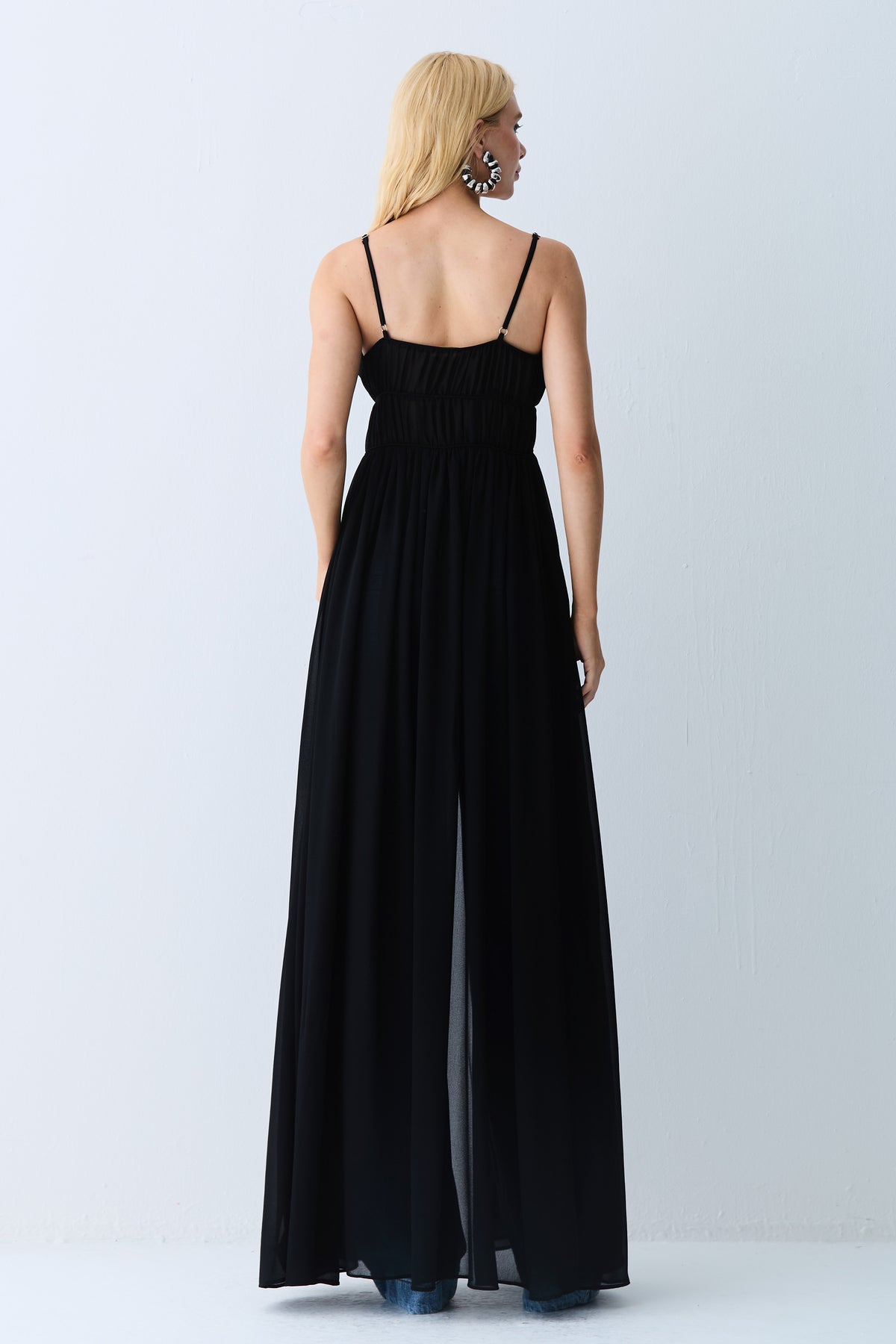 VESTIDO MIDI ALONGADO TUNICA COM AMARRACOES PRETO