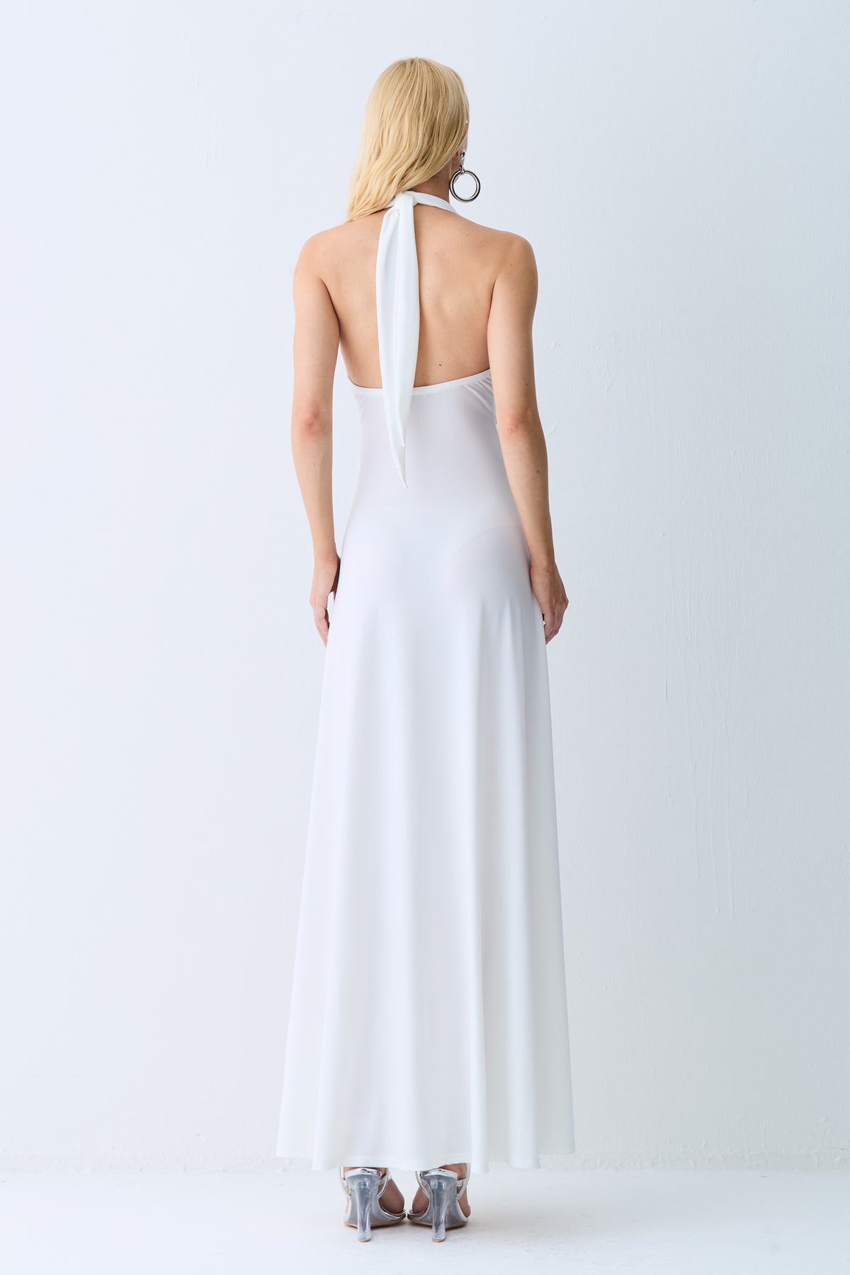 VESTIDO LONGO FRENTE UNICA  ABERTURA FRONTAL E AMARRACÃO OFF WHITE