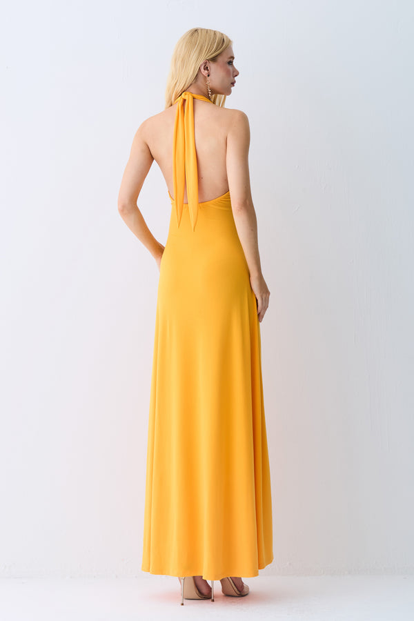VESTIDO LONGO FRENTE UNICA  ABERTURA FRONTAL E AMARRACÃO LARANJA MANGA