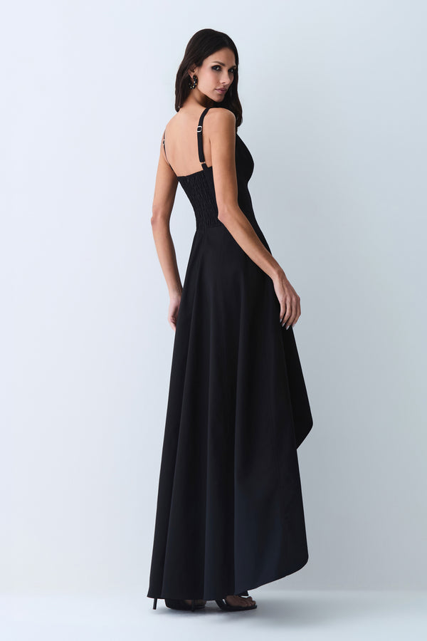 VESTIDO MULLET ESTRUTURADO COM RECORTE BUSTO E CINTURA PRETO