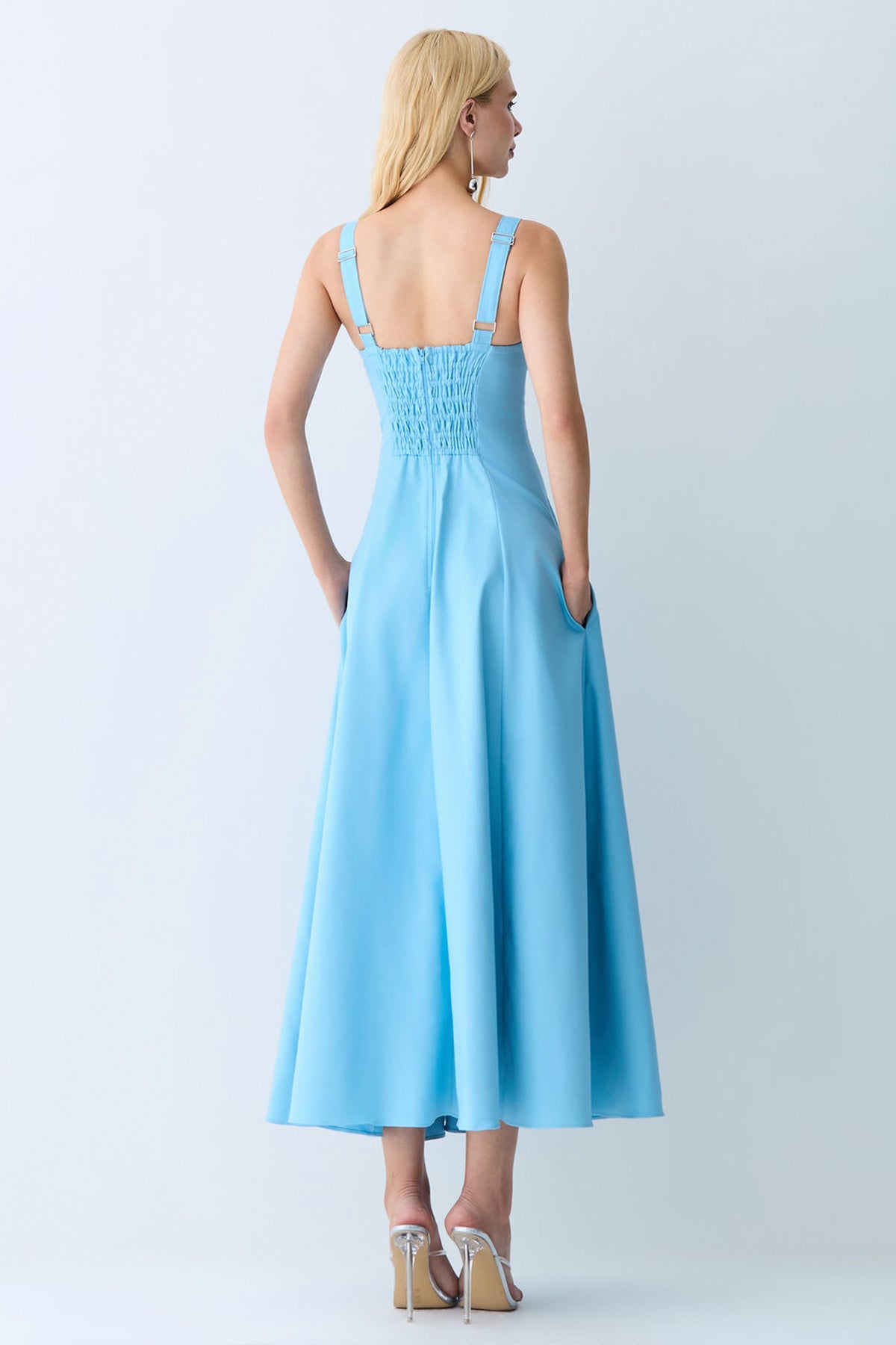VESTIDO MIDI DRAPEADOS BUSTO E RECORTES CINTURA AZUL OCEANO