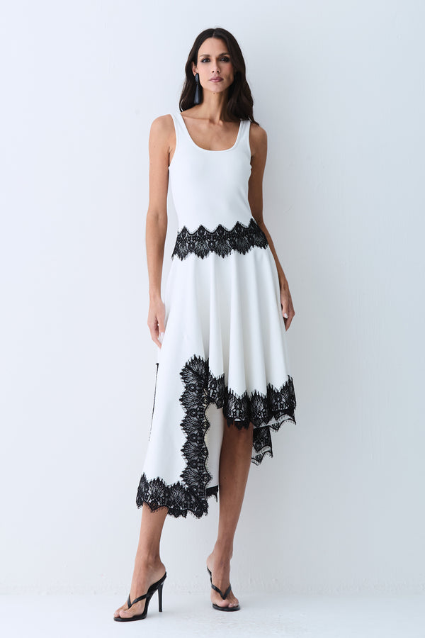 VESTIDO MIDI REGATA BARRA ASSIMETRICA DETALHES RENDA OFF WHITE