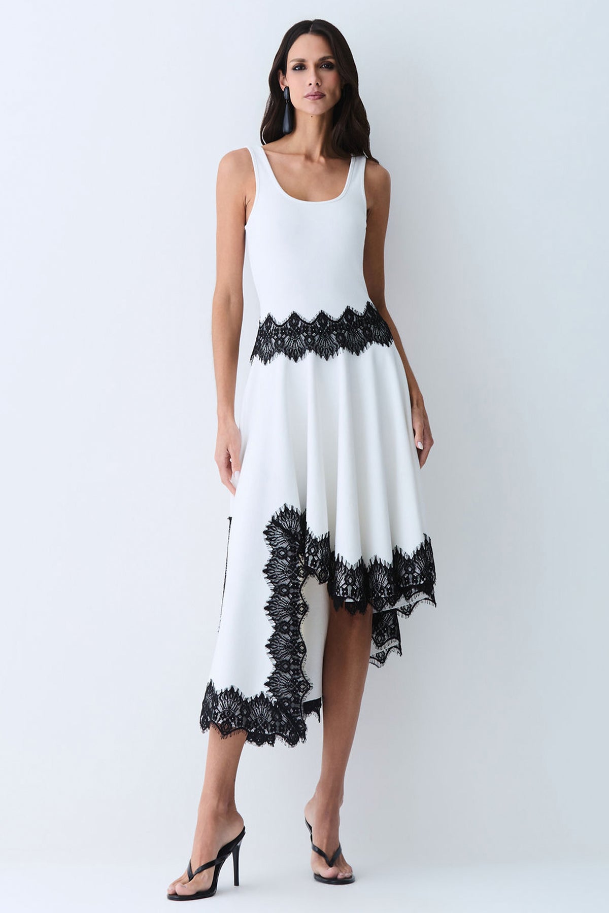 VESTIDO MIDI REGATA BARRA ASSIMETRICA DETALHES RENDA OFF WHITE