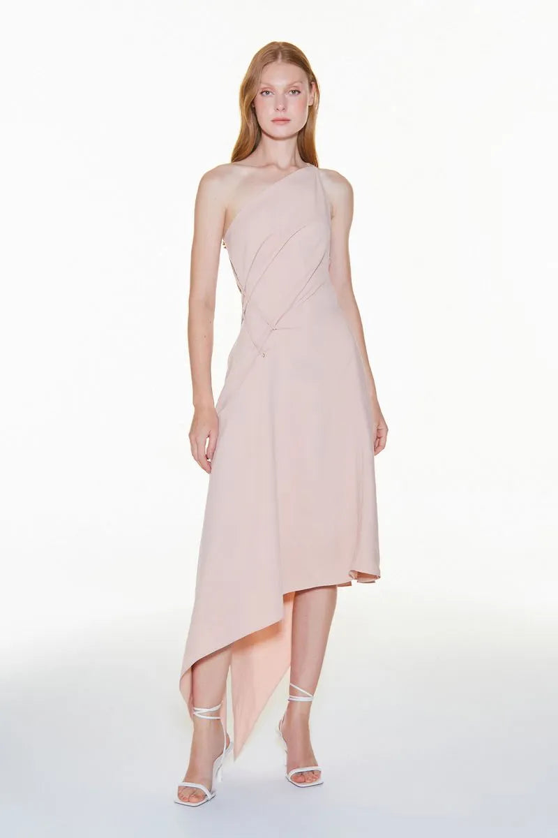 VESTIDO MIDI BARRA ASSIMETRICA UM OMBRO SO KAKI CLARO ROSADO