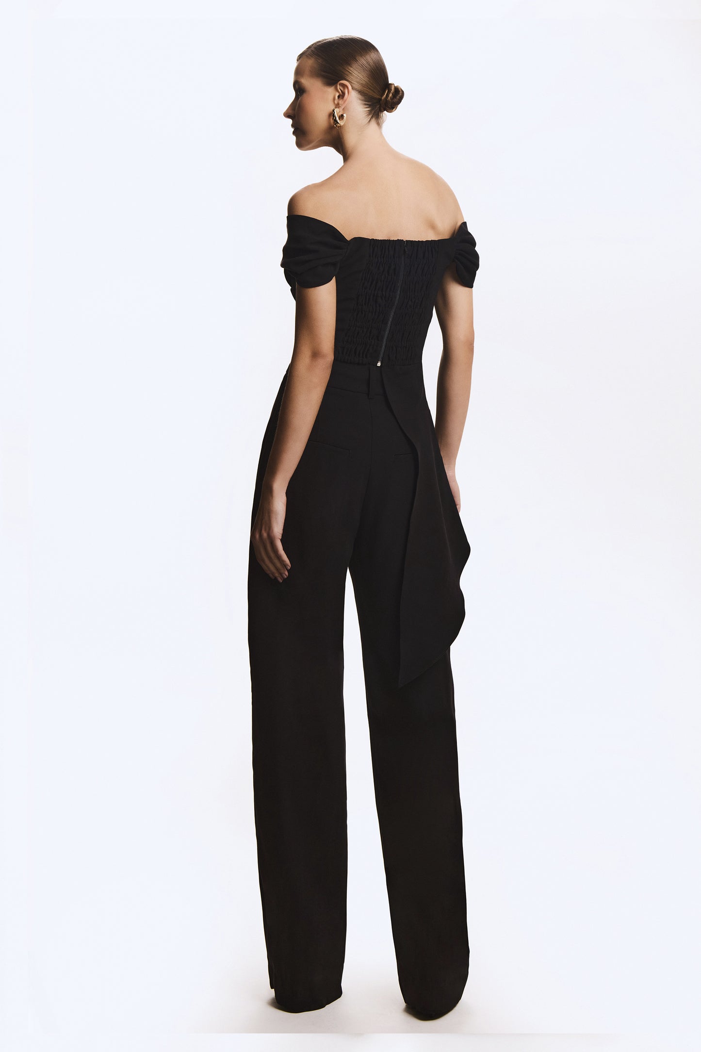 CALÇA RETA COM DETALHE FRENTE PRETO
