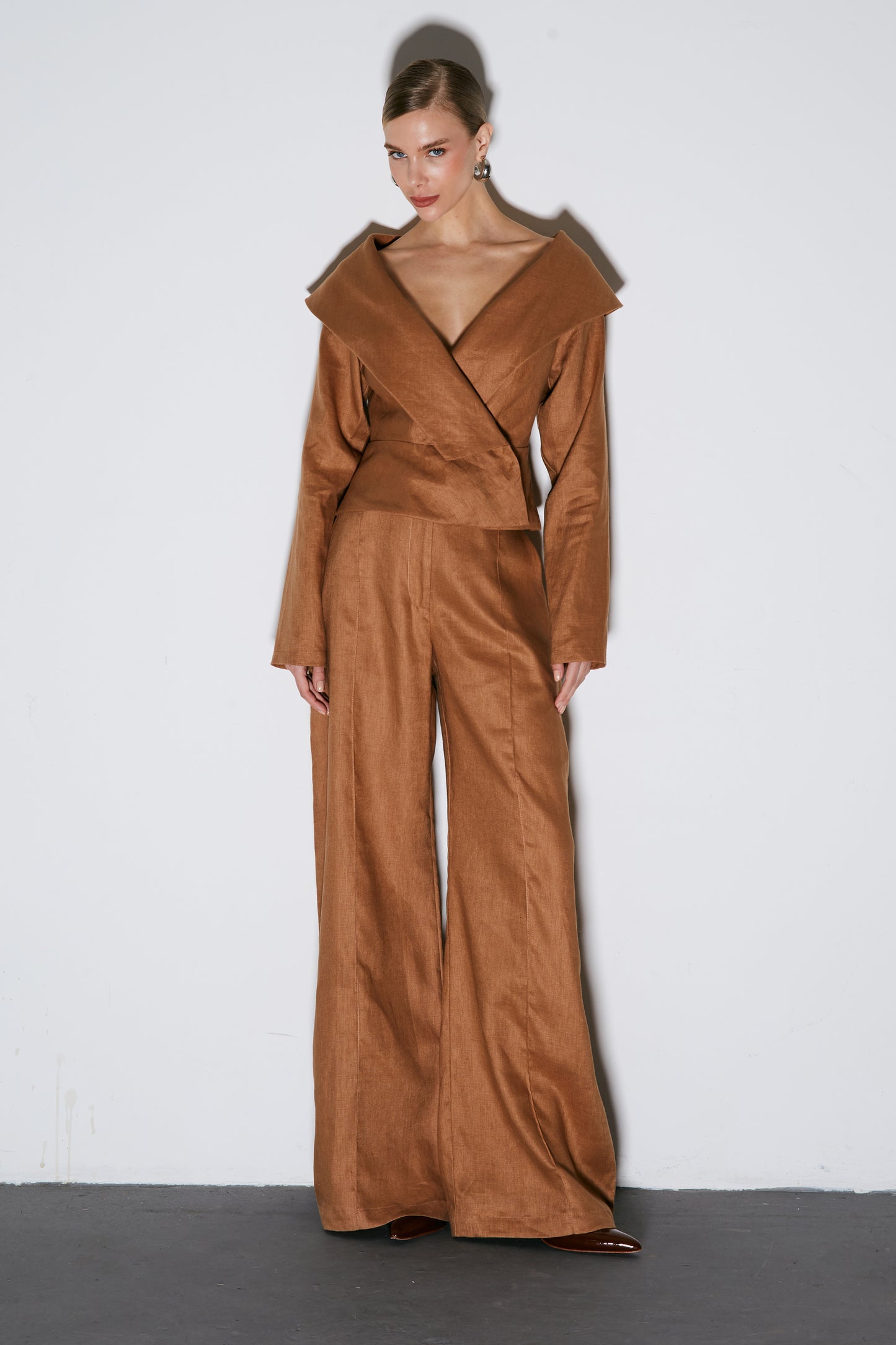 BLAZER LONGO MAXI GOLA OMBRO A OMBRO CARAMELO