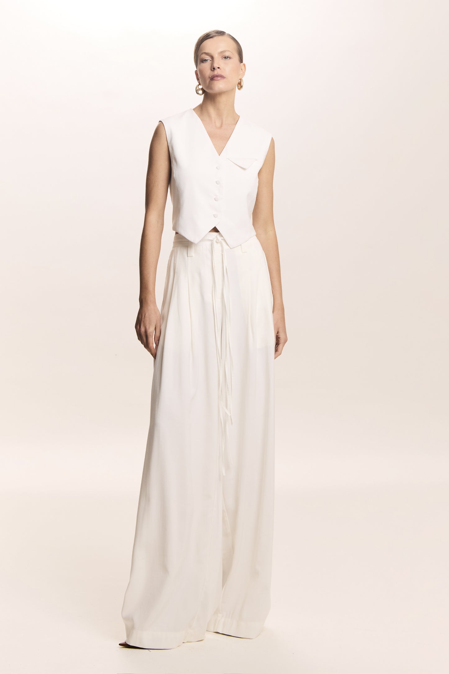 CALCA RETA PREGAS FRONTAIS CADARCO PARA AMARRACAO OFF WHITE