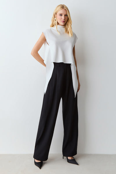 CALCA BAGGY COM DETALHE LATERAL COS PRETO