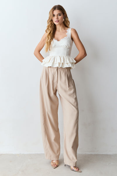 CALCA BAGGY COM DETALHE LATERAL COS AREIA
