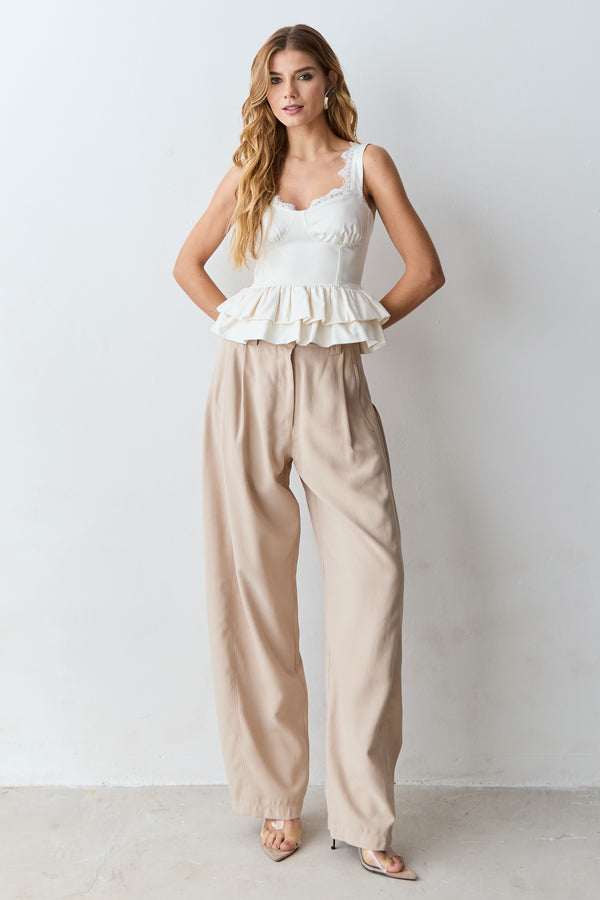 CALCA BAGGY COM DETALHE LATERAL COS AREIA