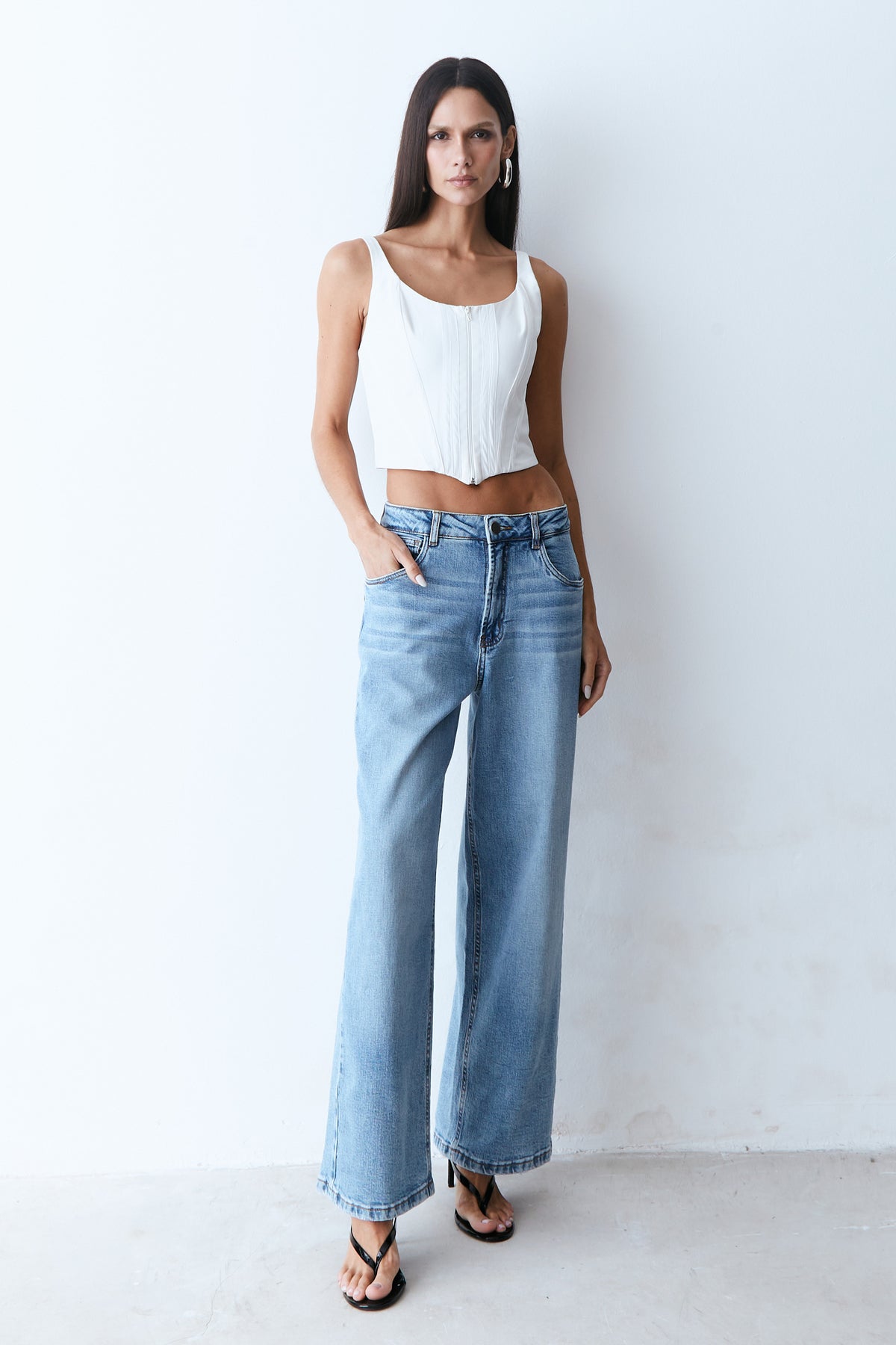 CALCA RETA CINTURA MEDIA AZUL JEANS