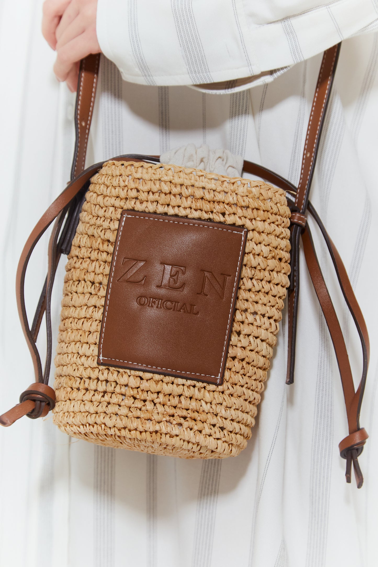 BOLSA BUCKET BEGE
