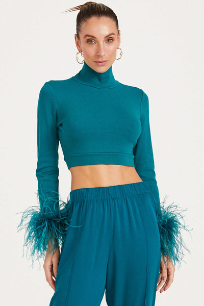CROPPED MANGA LONGA GOLA ALTA COM PLUMAS NO PUNHO VERDE ESMERALDA