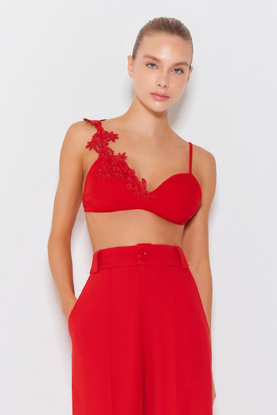 TOP DE ALCA FINA COM RENDA VERMELHO