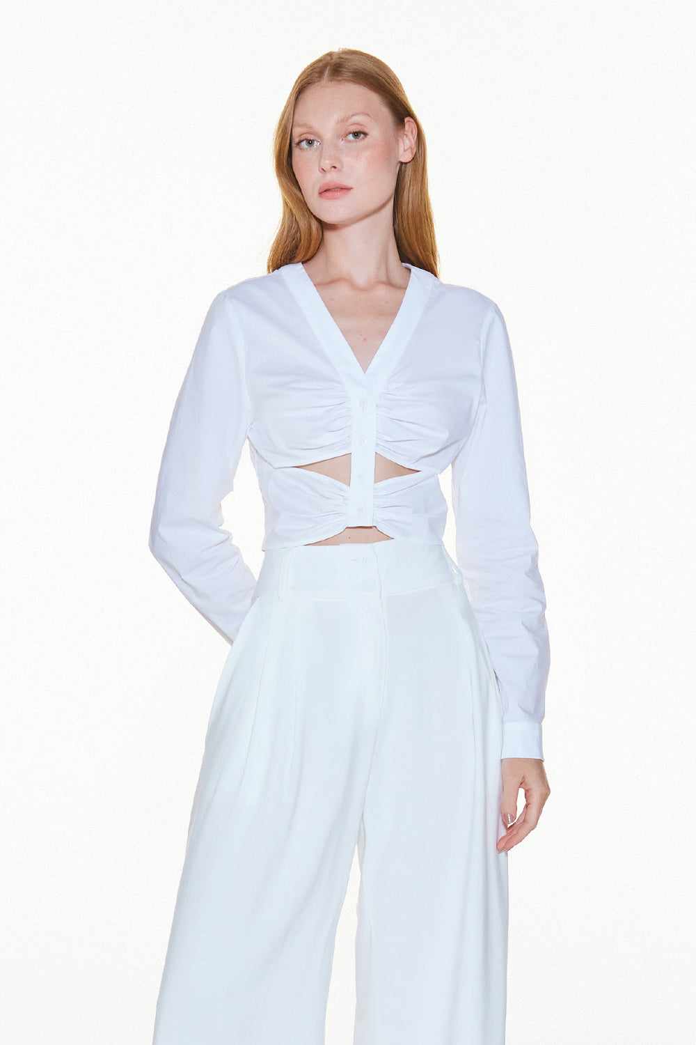 CAMISA MANGA LONGA COM FRANZIDO E RECORTE OFF WHITE