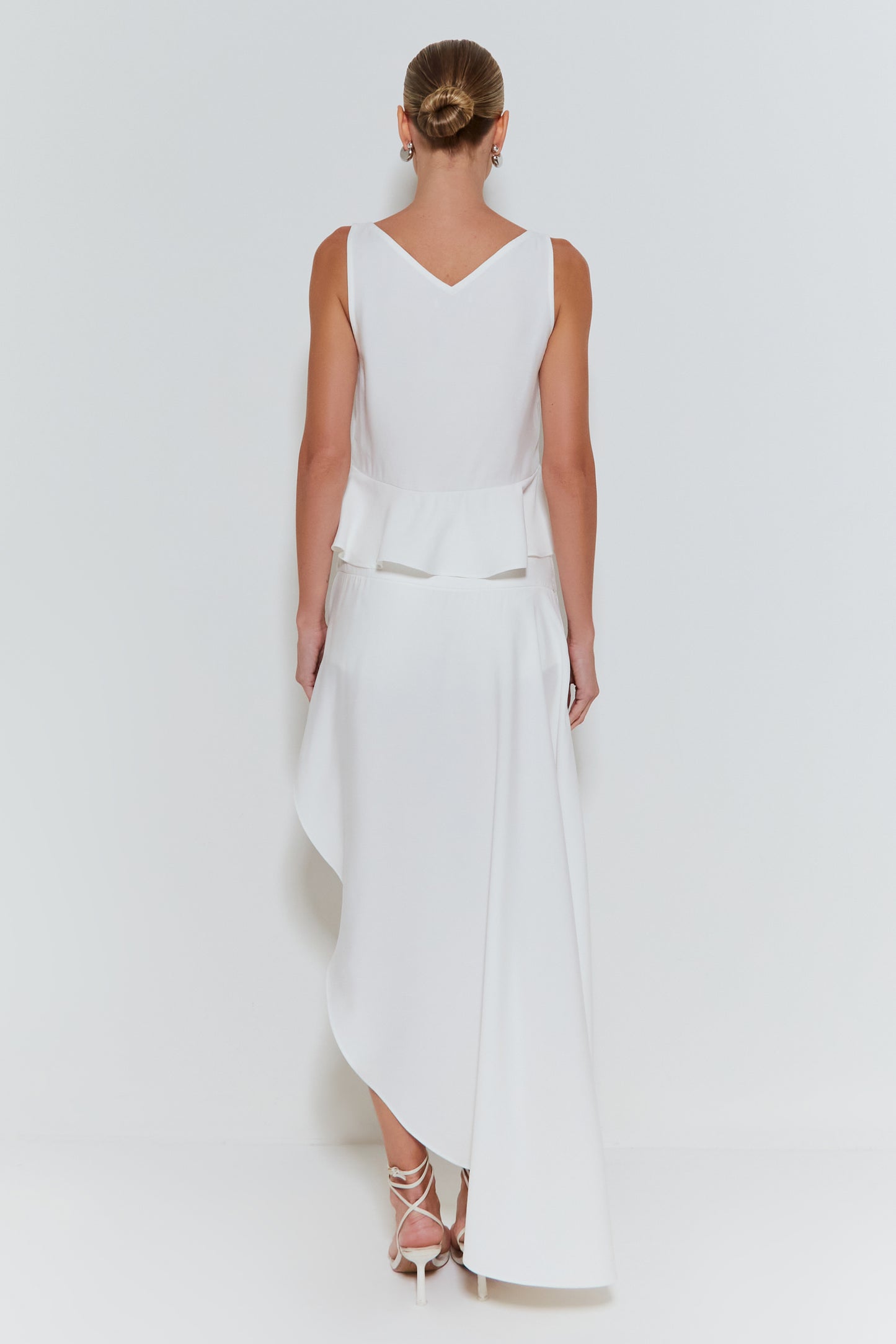 SAIA LONGA FLUIDA COM BARRA ASSIMETRICA OFF WHITE