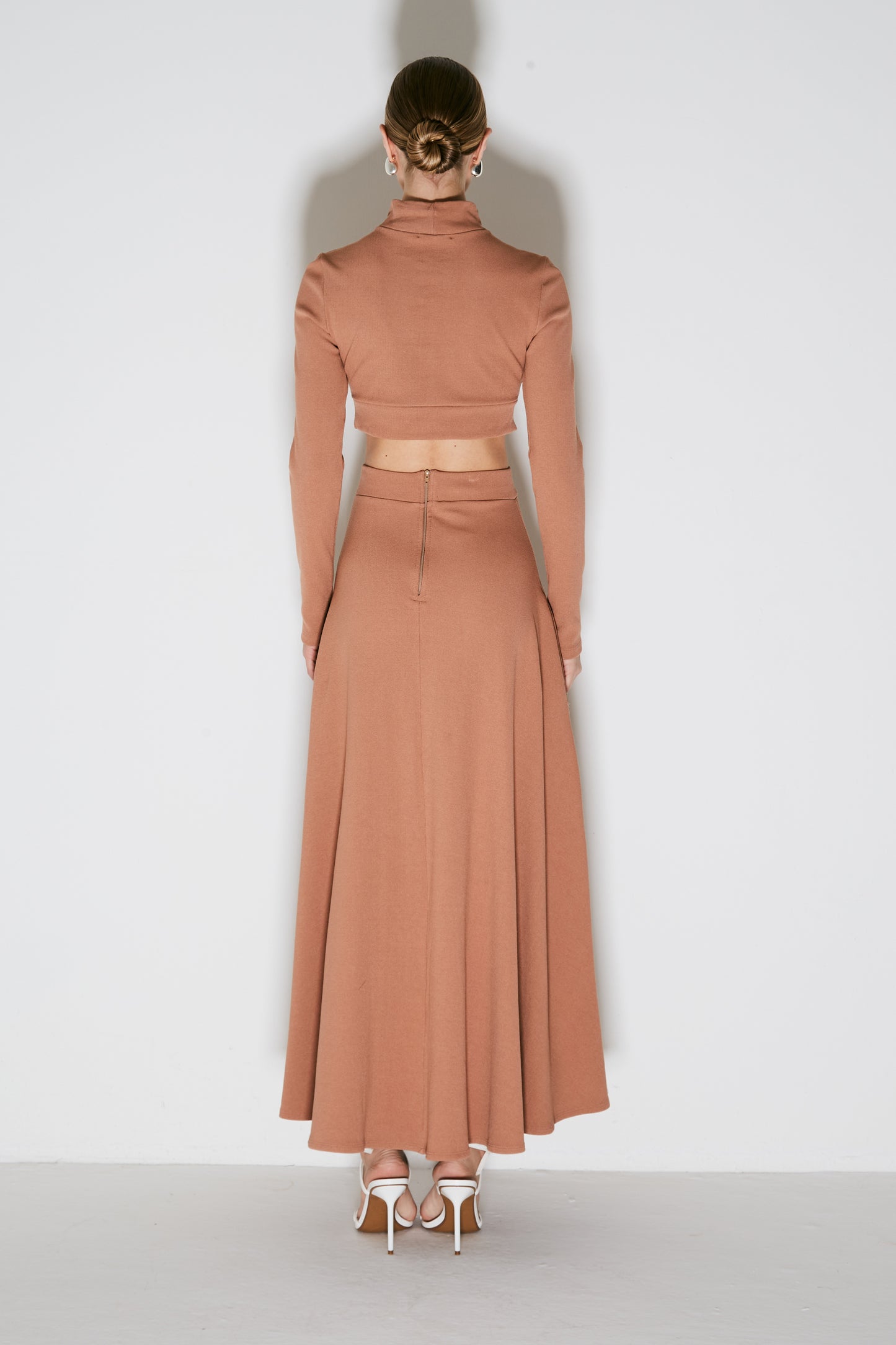 SAIA MIDI COM ELASTICO NA CINTURA BARRA AMPLA MOCHA MOUSSE