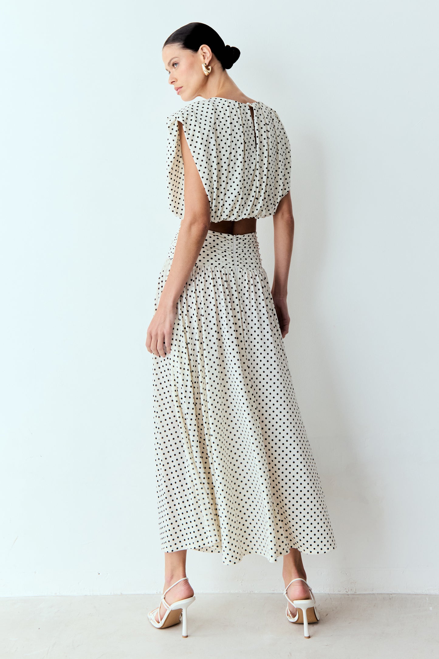 SAIA MIDI AMPLA COM COS LARGO E FRANZIDO POÁ OFF WHITE
